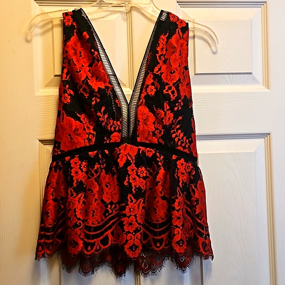 Red and Black lace cute Guess top.